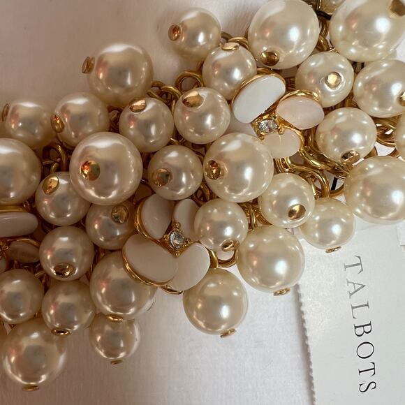 Talbots Pearl Cluster Necklace - Picture 6 of 16